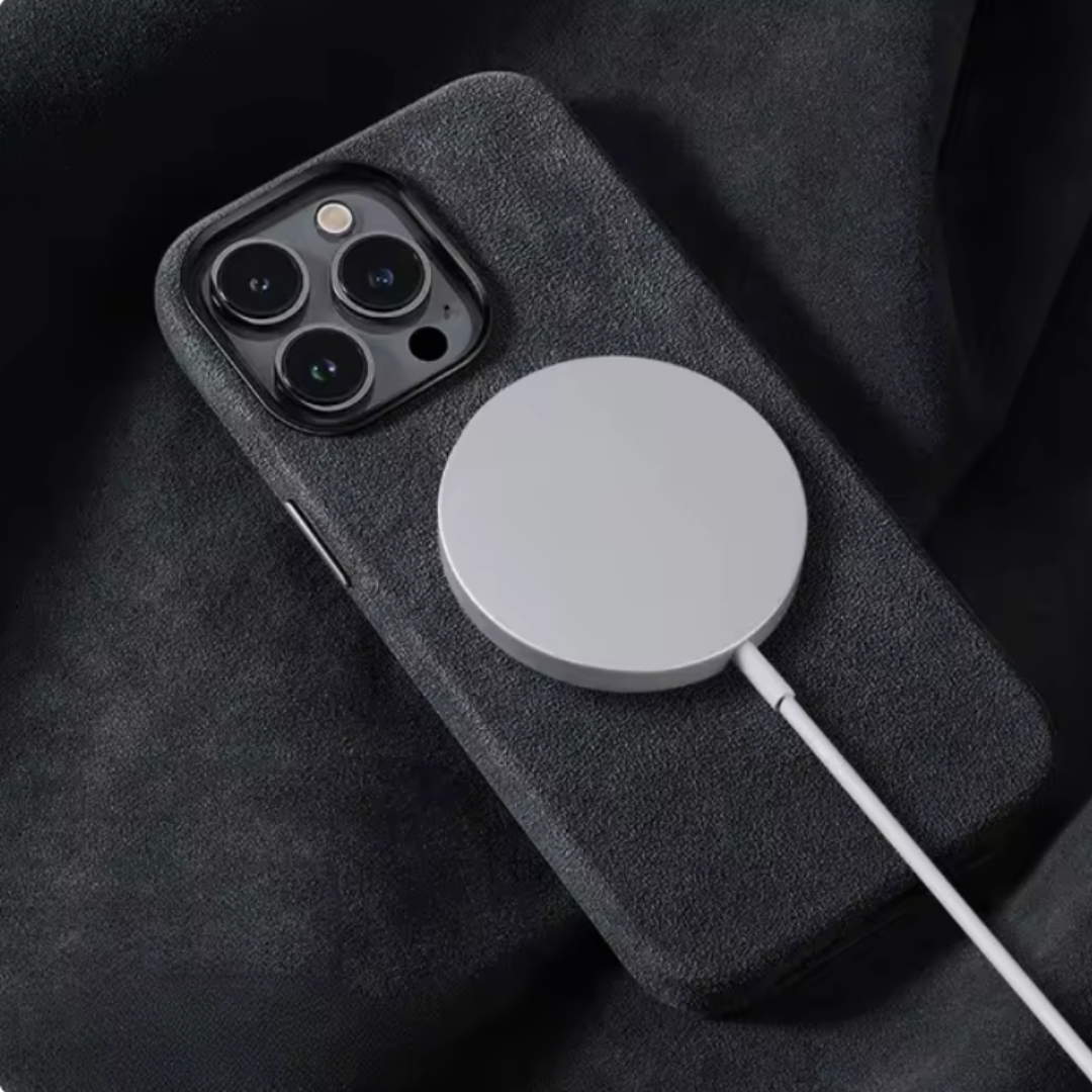 Sandsberg | iPhone MagSafe-Schutzhülle | "Alcantara"