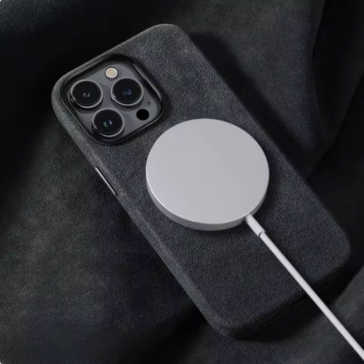 Sandsberg | iPhone MagSafe-Schutzhülle | "Alcantara"