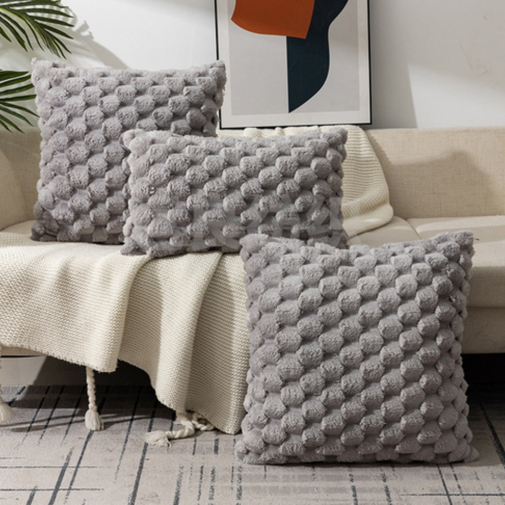 VelvetSoft Kissenbezug – Ultraweicher Plüschbezug für Sofa oder Bett | Karnz