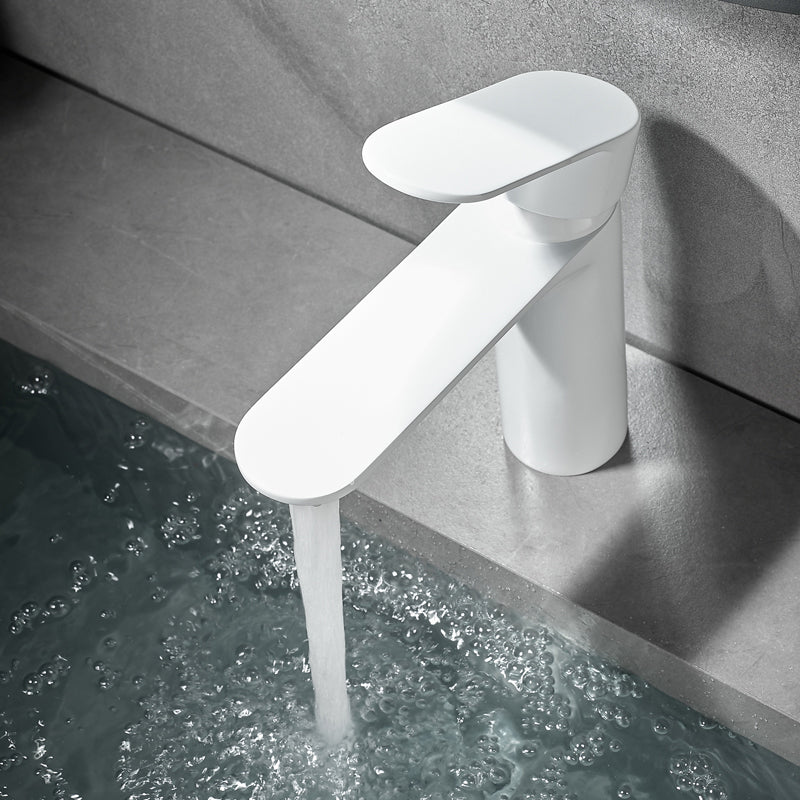 Badezimmer Waschbecken Wasserhahn Hebelgriff Messing Monochrom Badezimmer Wasserhahn