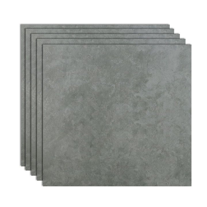 Steinlook PVC-Bodenbelag mit geringer Glanzwirkung, selbstklebendes Vinylboden