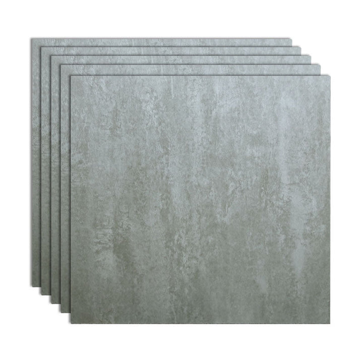 Steinlook PVC-Bodenbelag mit geringer Glanzwirkung, selbstklebendes Vinylboden