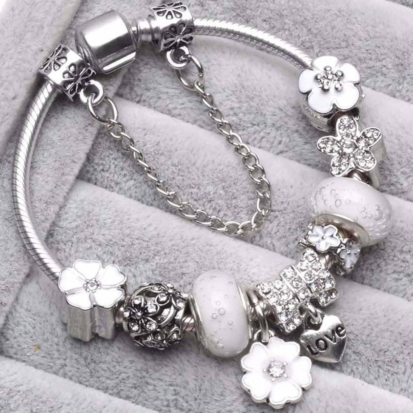 Charm-Armband mit floralem Muster – Elegantes Geschenk