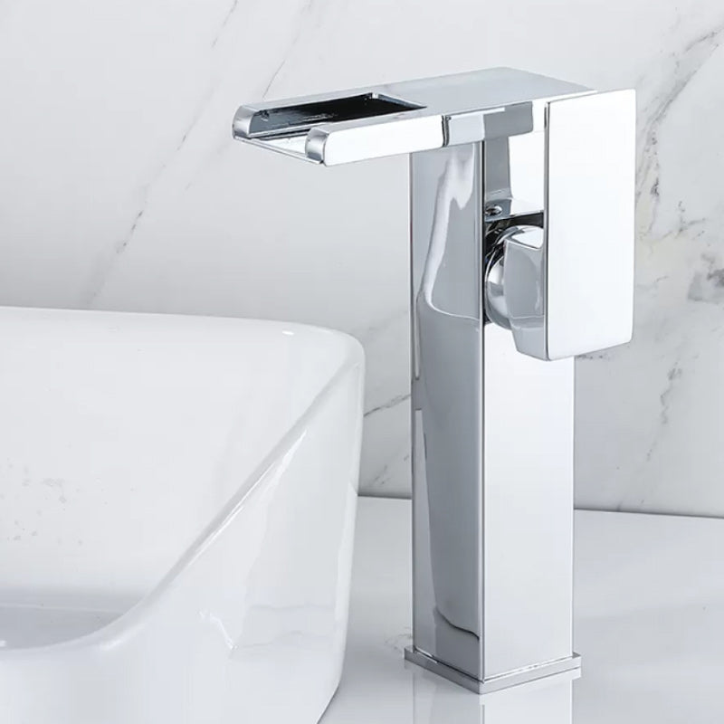 Wasserfall-Basin-Mischer-Armatur quadratischer Hebelgriff mit LED-Dreifarbbeleuchtung