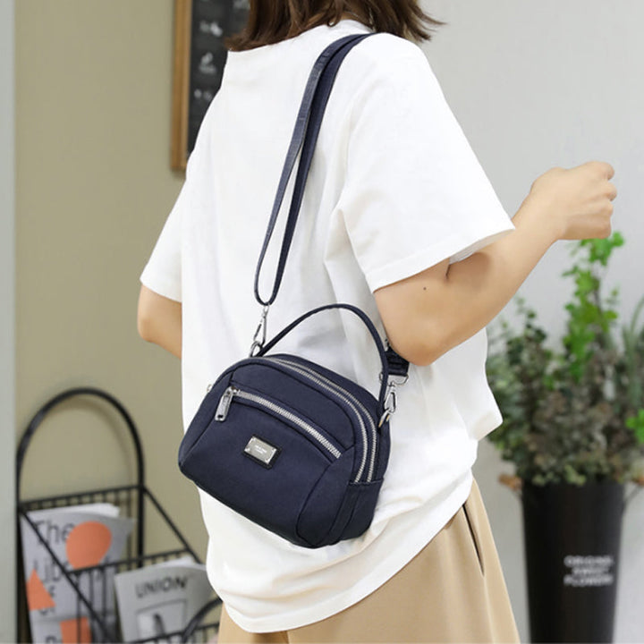 Leichte Schultertasche aus robustem Nylon