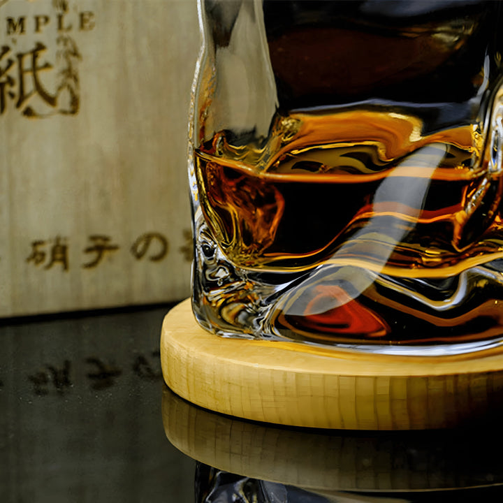 Whiskyglas im Edo-Kiriko-Stil – handgeschliffen mit einzigartigem Crumple-Design