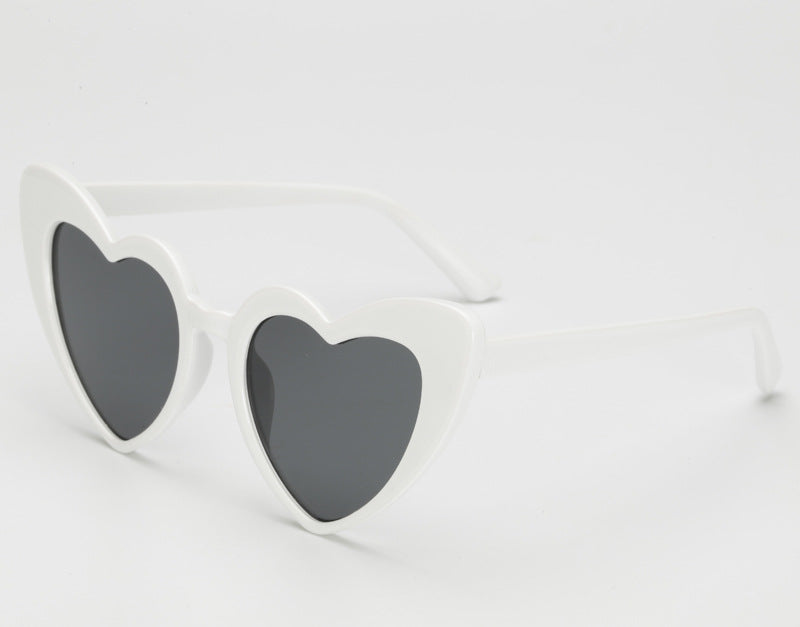 Damen Herzförmige Sonnenbrille im trendigen Design Karnz