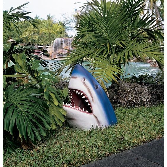 Garten-Sumpf-Alligatorstatue