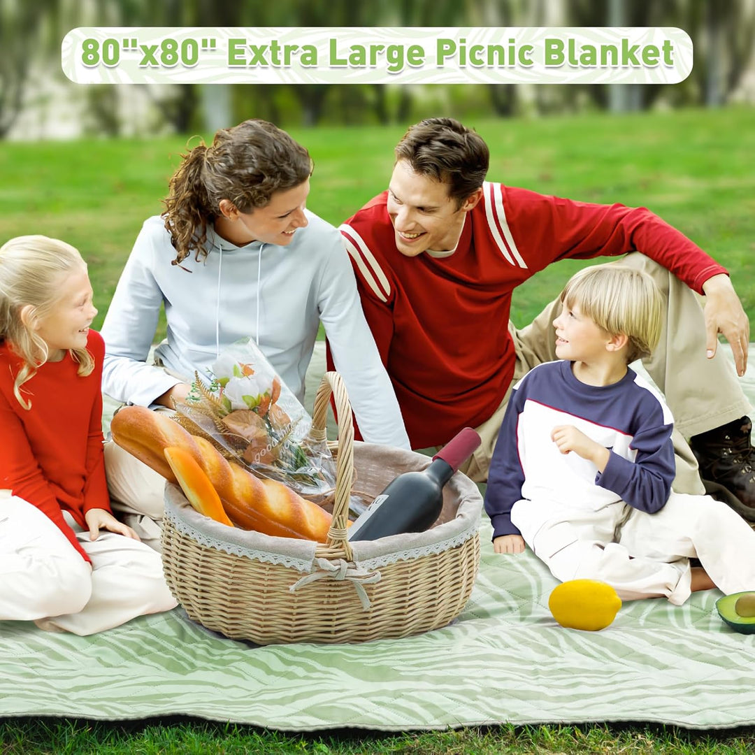 Extra große, wasserdichte Picknickdecke 200 × 200 cm mit 3 Lagen – MeadowRest