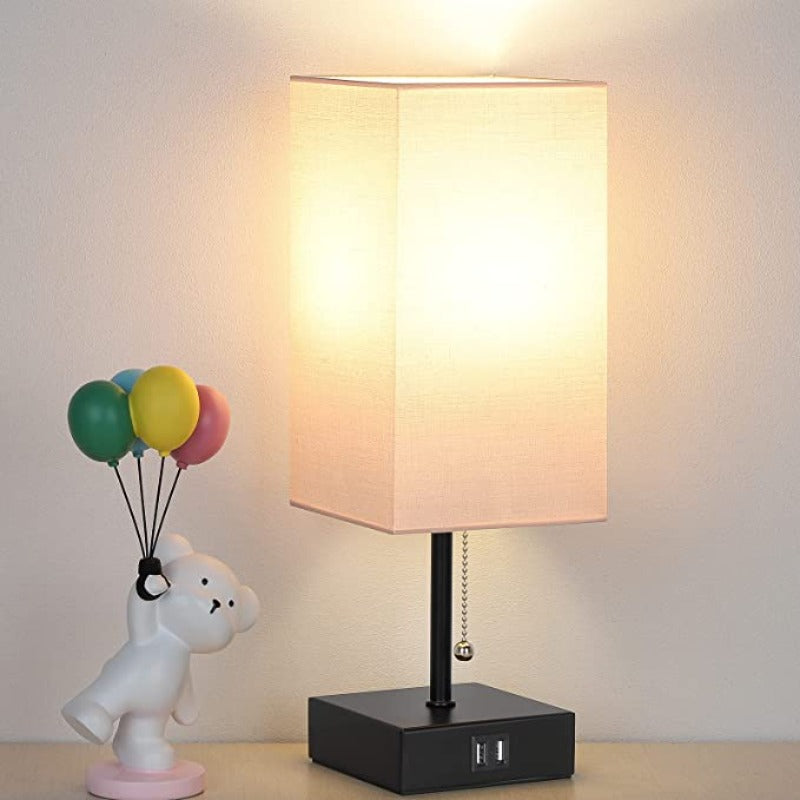 LumiCharge – Moderne Tischlampe mit USB-Ladeanschlüssen | Karnz
