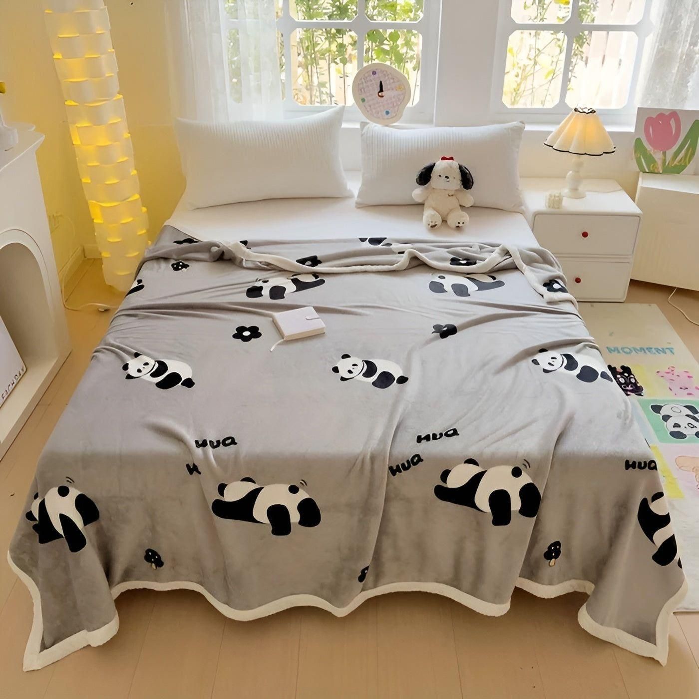 PandaSnug Karnzanket - Weiches und wärmendes Flanell-Fleece mit Panda-Print