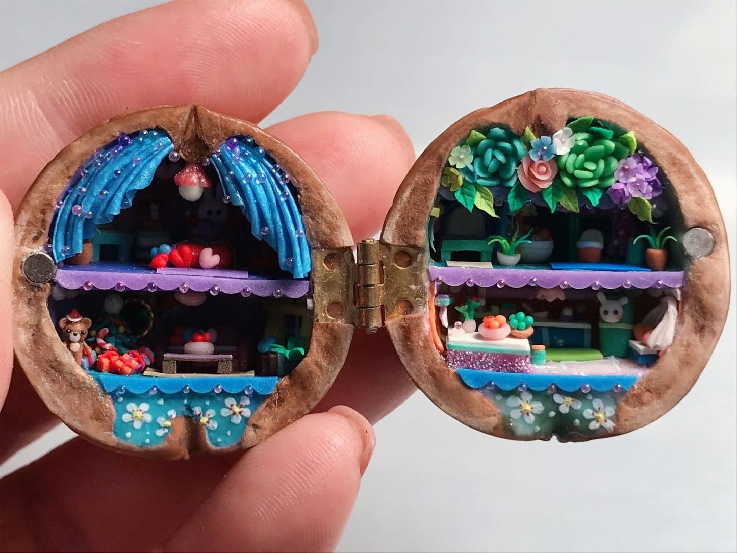 Miniatur-Walnusshaus-Ornament | Handgefertigtes Geschenk | Details aus Ton und Holz mit Beleuchtung