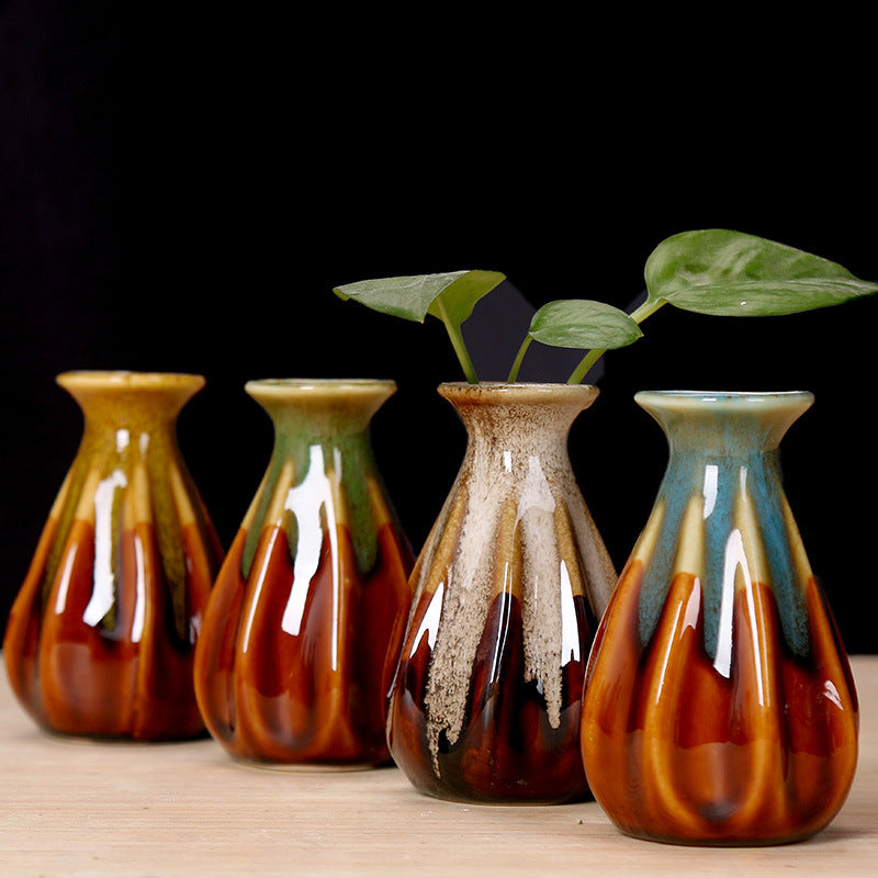 Elegante handgefertigte Keramik-Blumenvase Karnz
