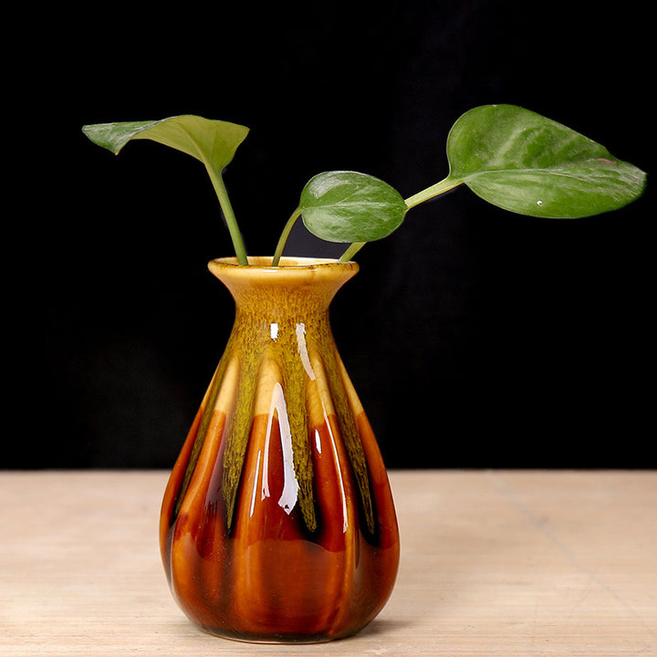 Elegante handgefertigte Keramik-Blumenvase Karnz