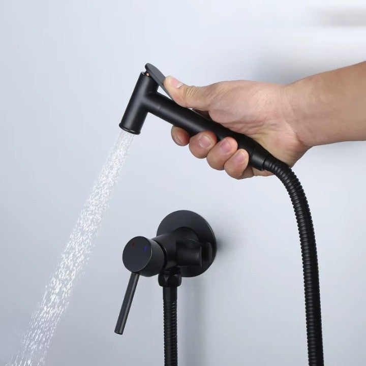 Karnz | Always Clean Wandmontiertes Bidet Spray Wasserhahn Set