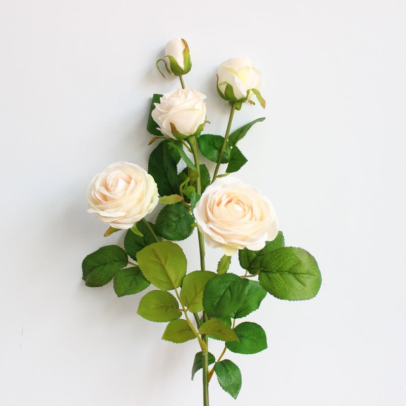 Realistische synthetische Rosenstängel