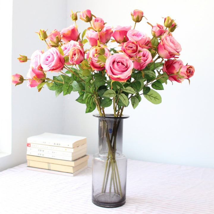 Künstlicher Rosenstrauß