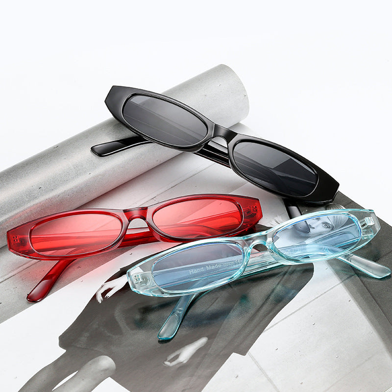 Damen schicke Sonnenbrille mit modernem Design und schmalem Rahmen Karnz