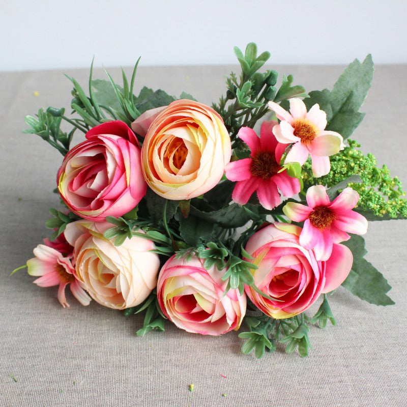 Realistisches Kunstblumenstrauß