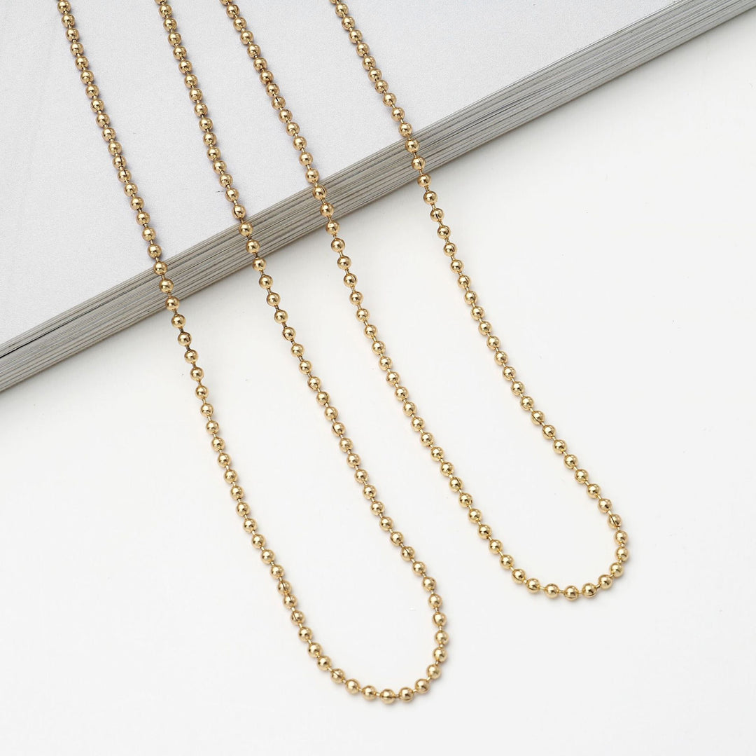 Brillenhalterkette mit Metallkugeln Karnz