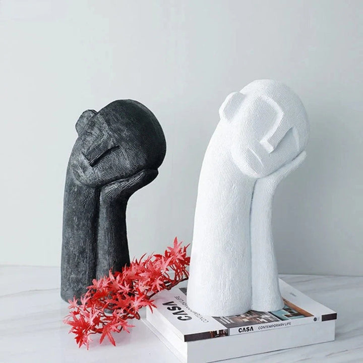 Abstrakte Ruhende Figuren Skulptur | Karnz