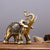 Goldene Elefantenstatue