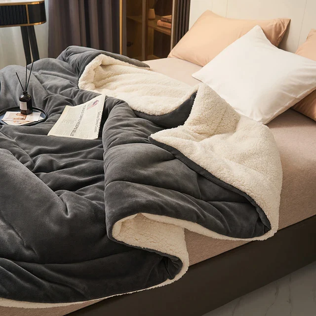 Karnz | SoftHug Luxus Fleece warme Decke