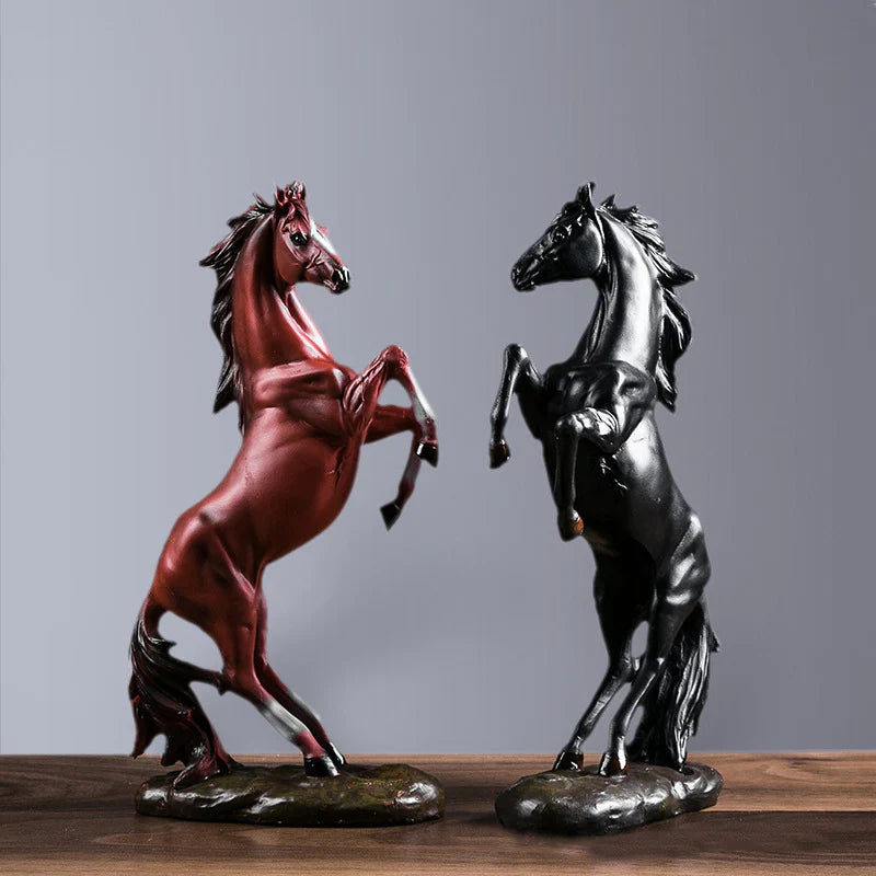 Stehendes Pferde Ornament Karnz