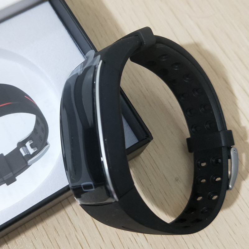 Sport-Smartwatch mit Aktivitätstracking | Karnz