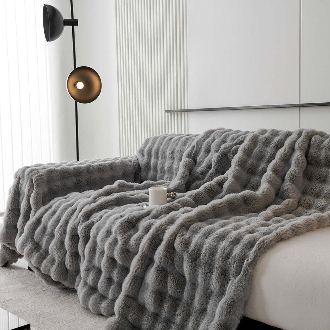 Luxe Ripple Faux Fur Sofa Cover - Modern, Stylisch & Langlebig Sofa Schutz | Karnz