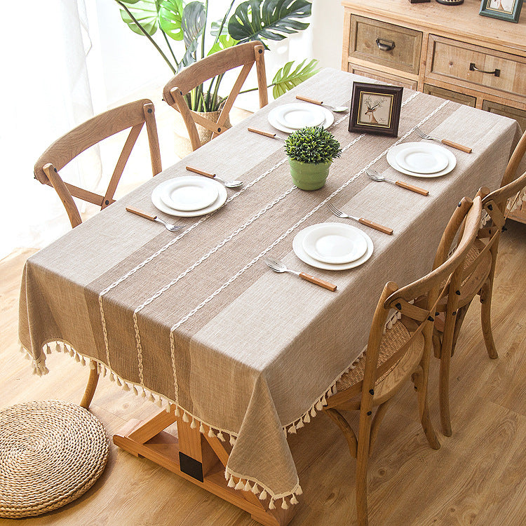 Dekorativer Fransentischdecke
