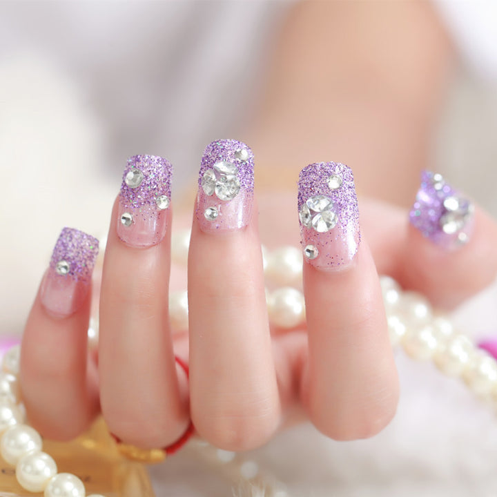 Glamouröse mit Strass besetzte Press-On Nägel