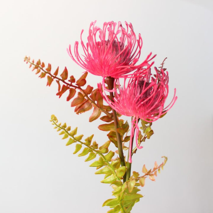 Exotische Blumenanordnung