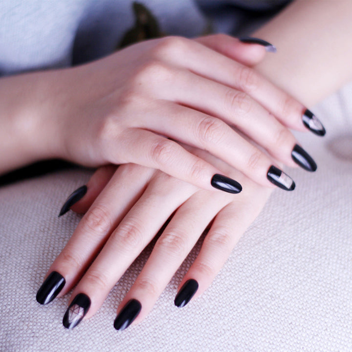Künstlerisches Press-On Nageldesign