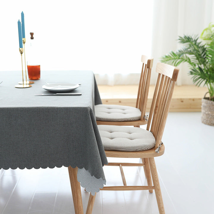 Tischdecke aus Baumwollmix mit gewelltem Saum und strukturierter Oberfläche Karnz