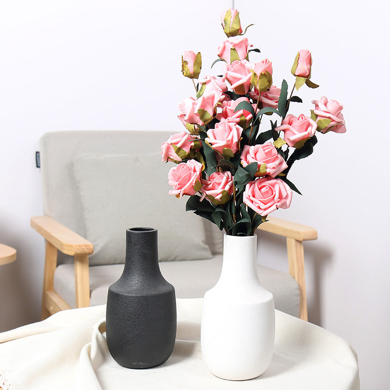 Elegantes Blumenarrangement Vase Karnz