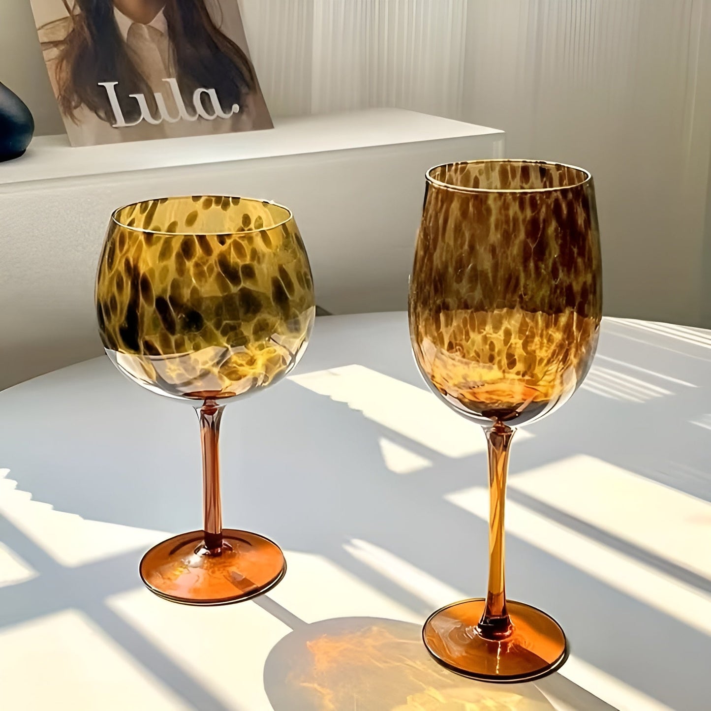 Set mit 2 Weingläsern im Leoparden-Design – Vintage-Look & dekorativ | Perfekt für besondere Anlässe | Karnz