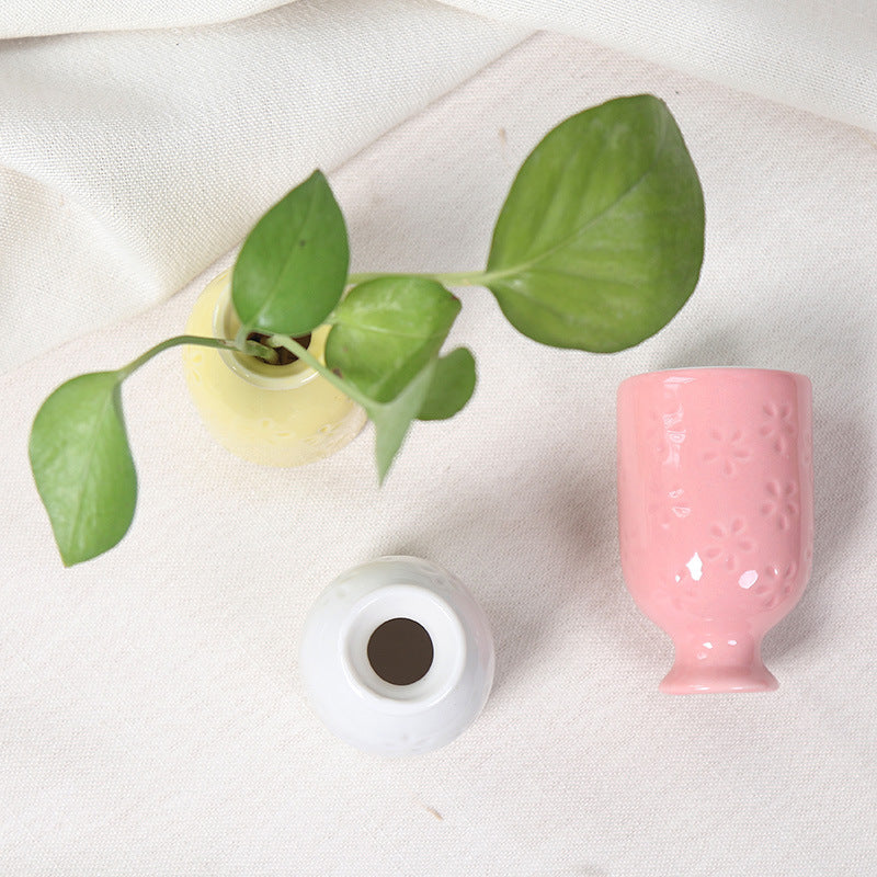 Charmante Keramik-Bud-Vase Karnz
