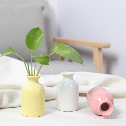Charmante Keramik-Bud-Vase Karnz
