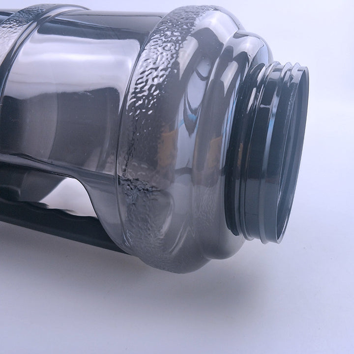 Sportliche Trinkflasche Karnz