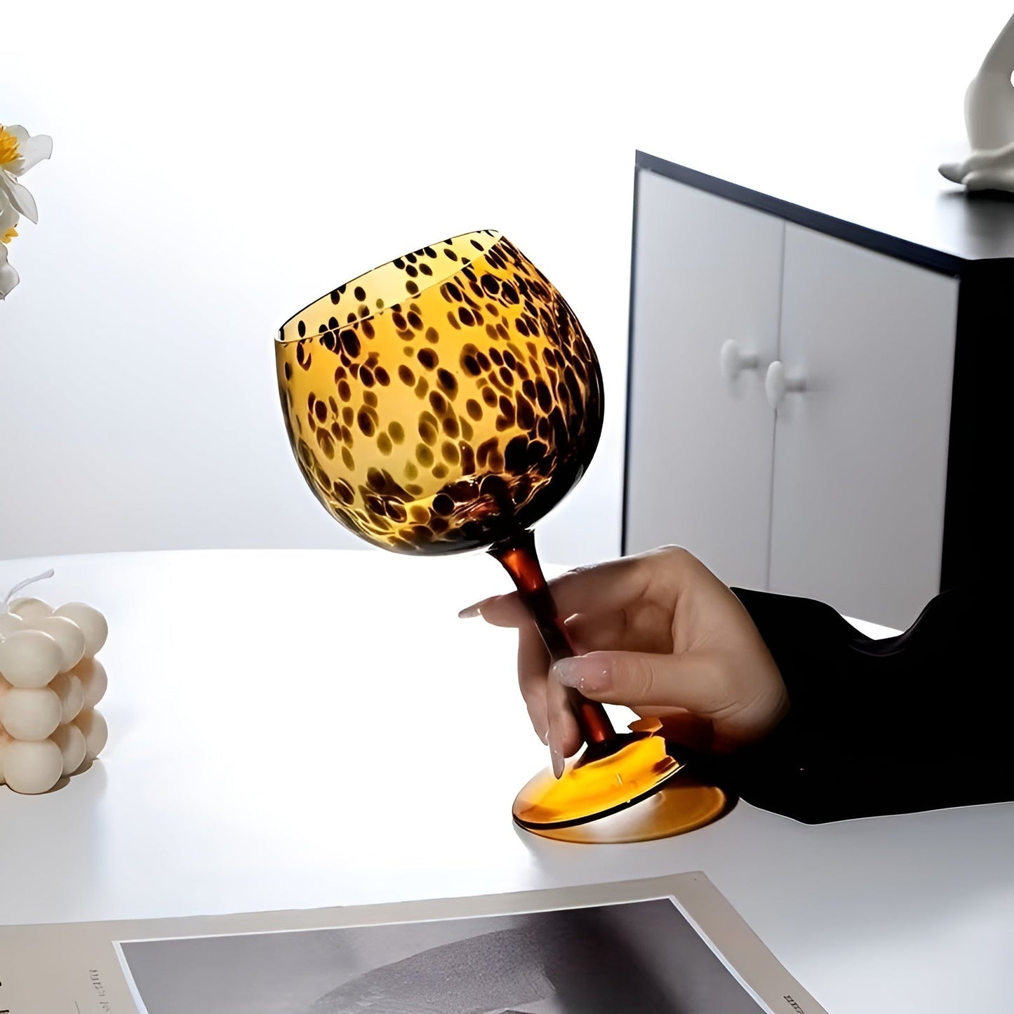 Set mit 2 Weingläsern im Leoparden-Design – Vintage-Look & dekorativ | Perfekt für besondere Anlässe | Karnz