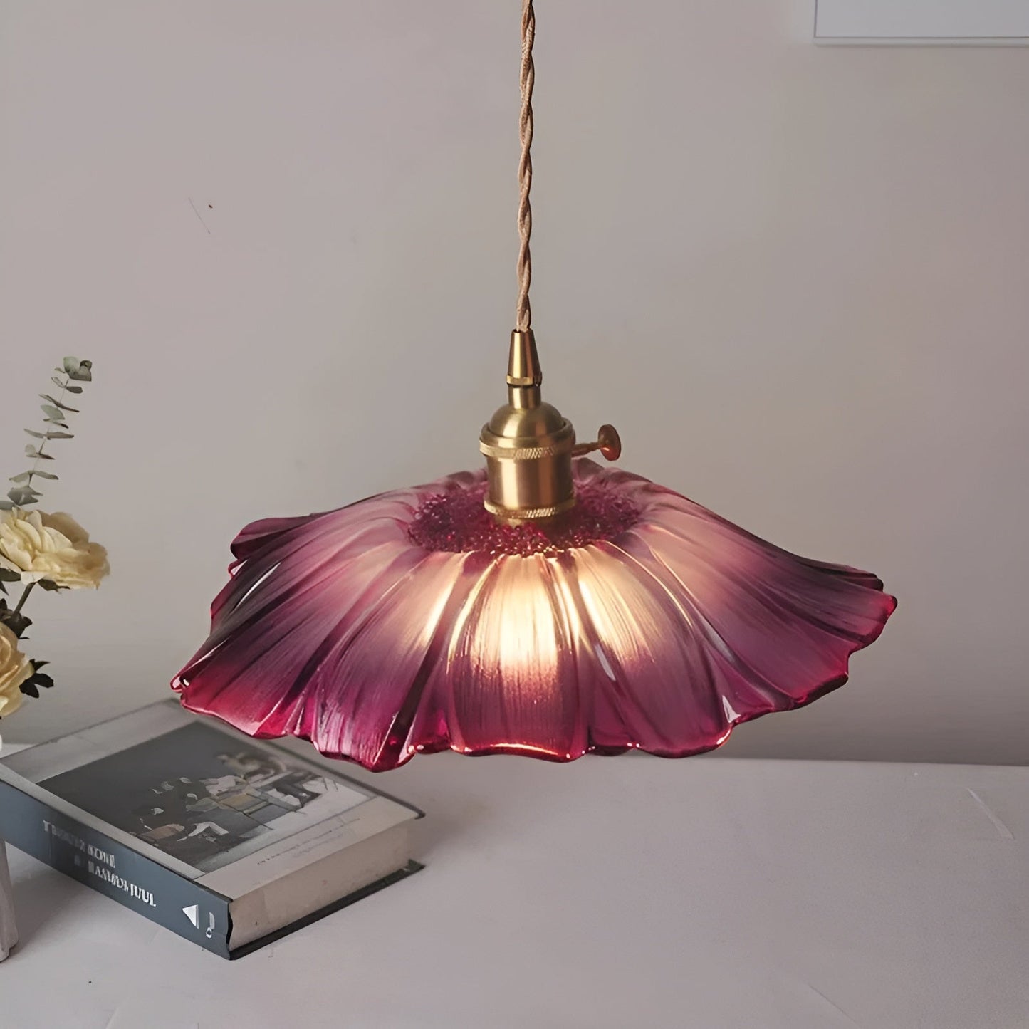 Hängeleuchte mit floralem Motiv – Warmes Licht & stilvolles Design | Für Ihr Zuhause | Karnz