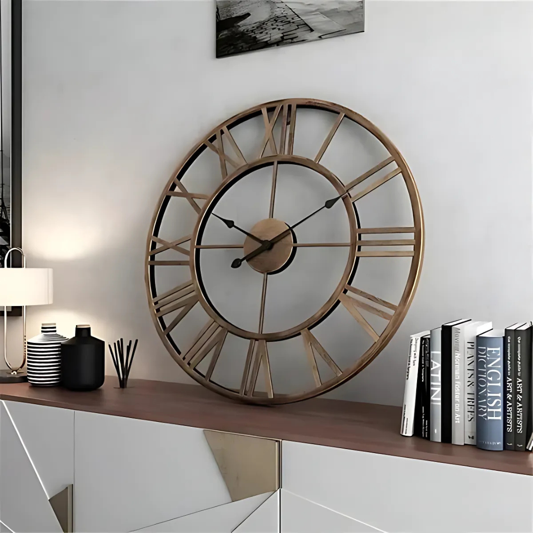 Exklusive große Wanduhr im modernen Look von Framer