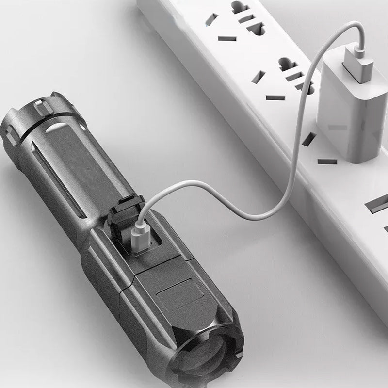 Leistungsstarker LED-Taschenlampe | Karnz