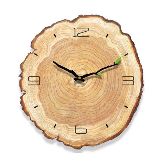 Wanduhr mit Jahresringen aus Holz