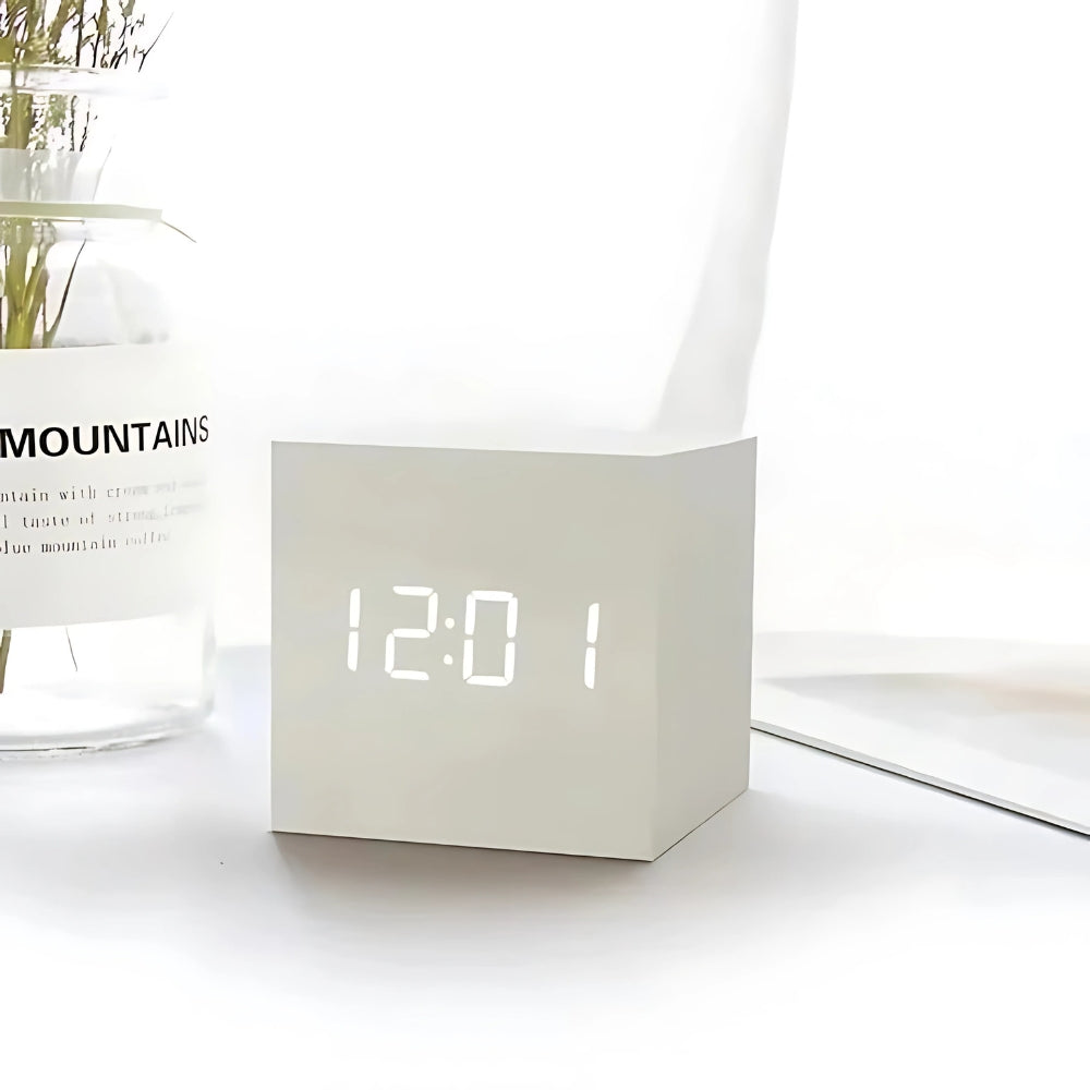 Moderner Cube LED Wecker