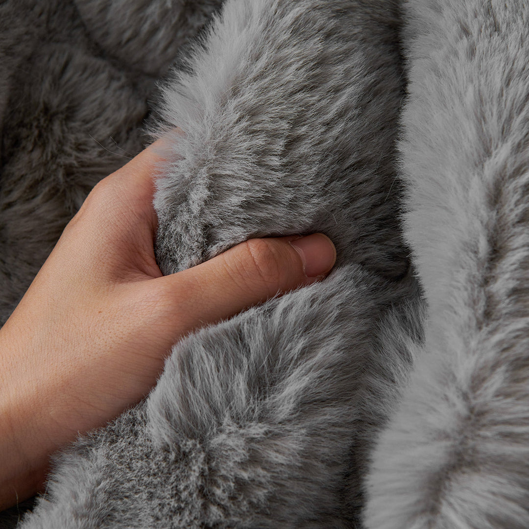 Luxe Ripple Faux Fur Sofa Cover - Modern, Stylisch & Langlebig Sofa Schutz | Karnz