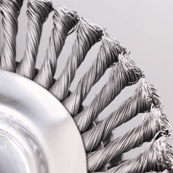 SteelTwist Unkrautbürste – 360° Trimmerklinge aus geflochtenem Stahl (15 cm) | Karnz