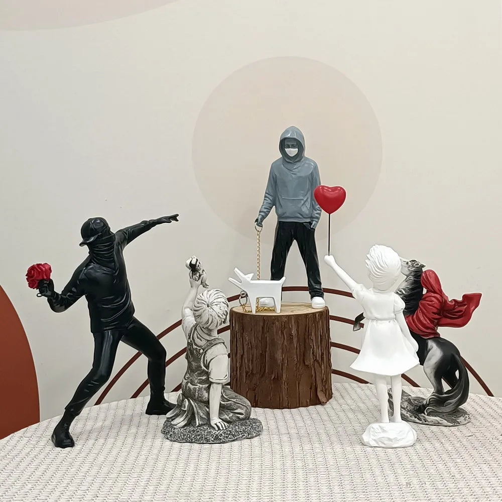 Artify Banksy Skulpturenkollektion | Blumenwerfer & Ballonmädchen | Pop-Art-Figuren | Moderne Büro- & Wohndekoration