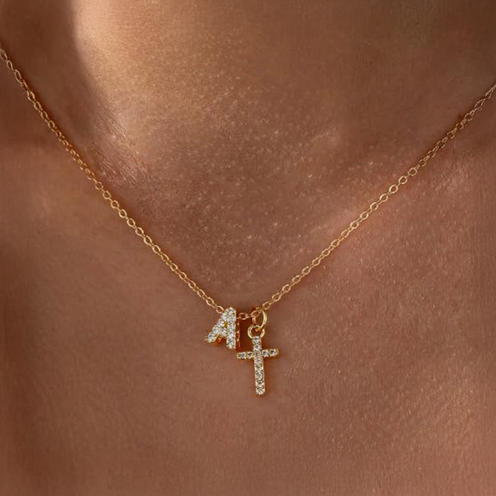 Karnz | Zarte Diamant Initial & Kreuz Halskette